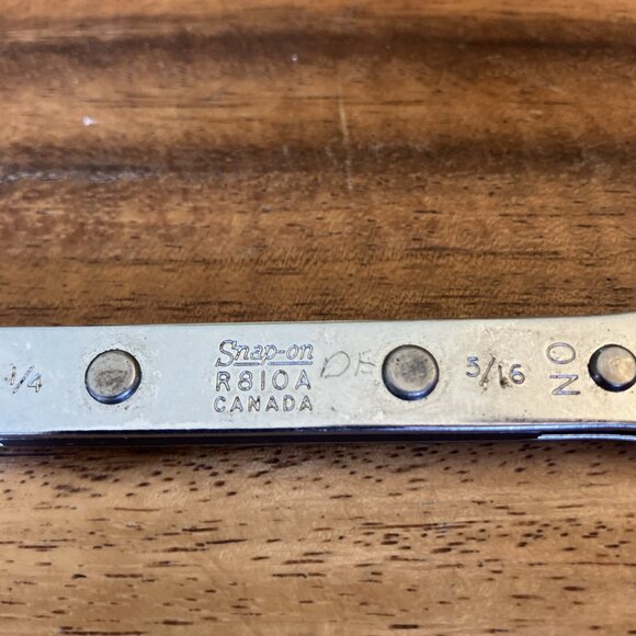 Snap-On R810A Canada 1/4” - 3/16” Ratcheting Box End Wrench 12 Point - Picture 4 of 9